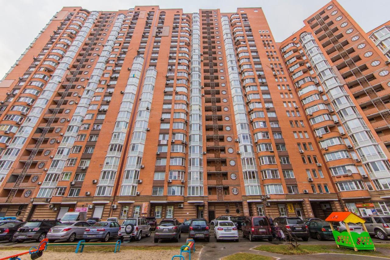Комфортная Двухкомнатная Квартира Возле Метро Академгородок Kyjev Exteriér fotografie