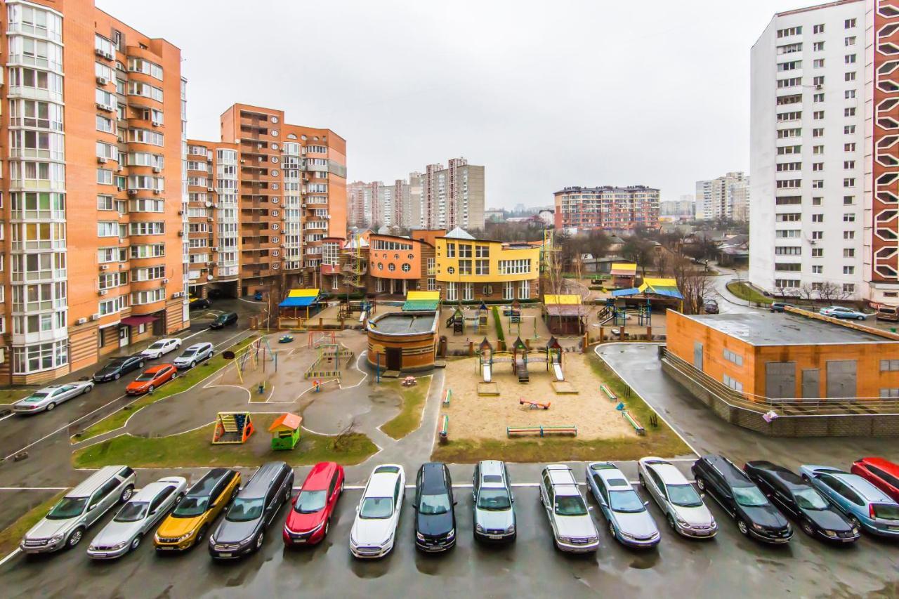 Комфортная Двухкомнатная Квартира Возле Метро Академгородок Kyjev Exteriér fotografie